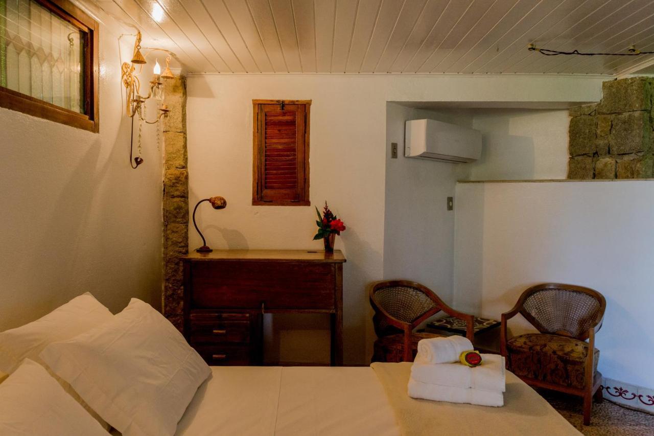 إلهابيلا Feiticeira Guesthouse الغرفة الصورة